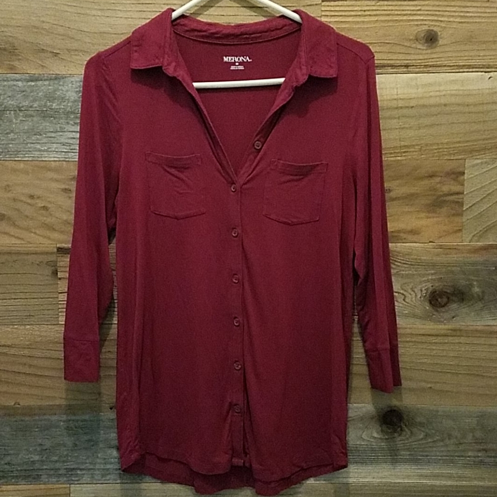 3/4 sleeve, knit button down